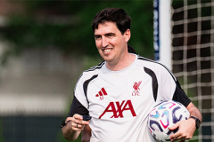 Andoni Iraola: Liverpool không vội giành danh hiệu, phải tìm lại bản sắc trước!